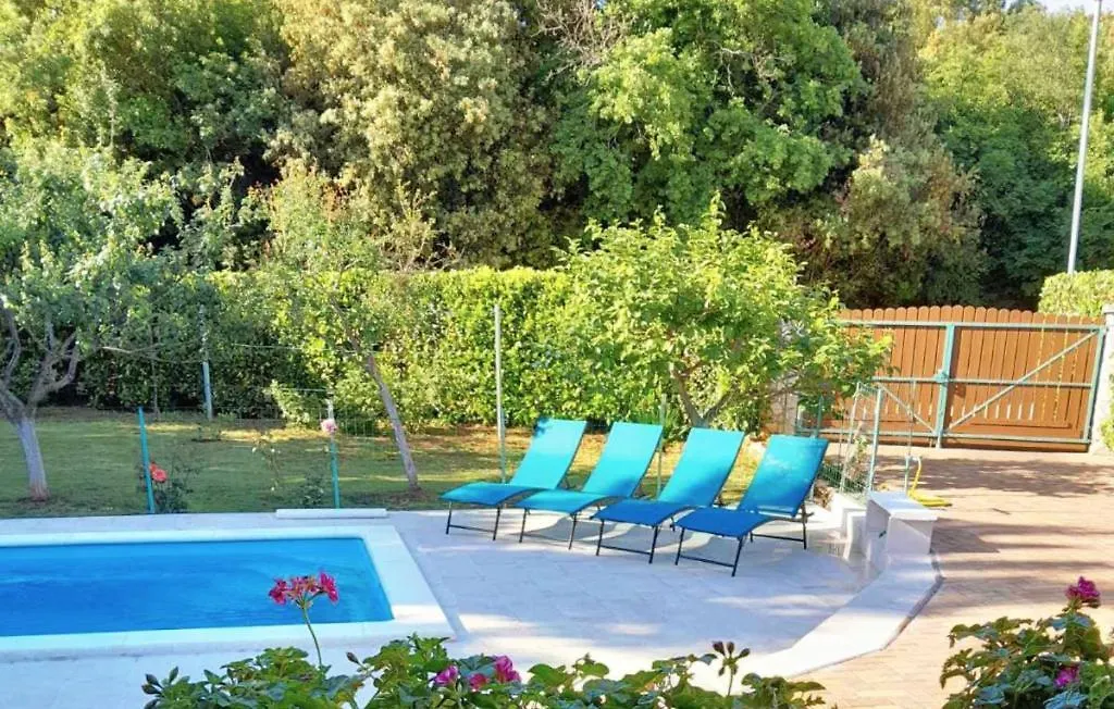 Beautiful Casa Ivana With Pool In Pola 0*,  Croazia